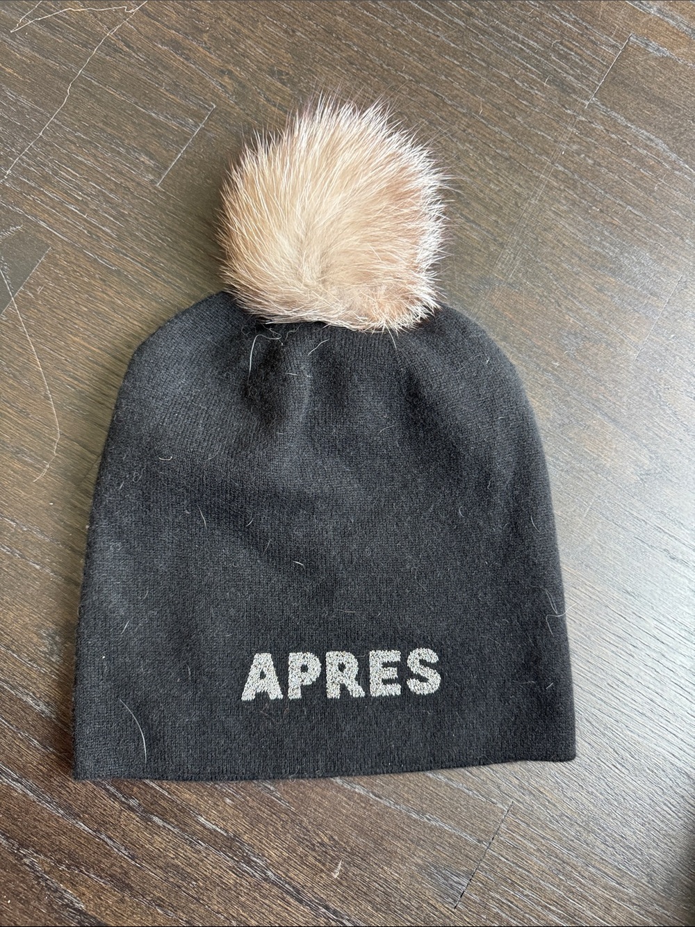 Gorsuch 100% Cashmere APRES Black Knit Beanie with Beige Faux Fur Pom